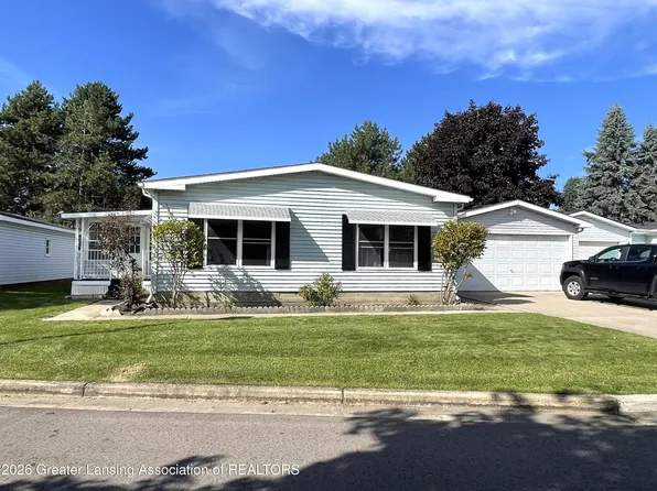 102 Saint Ives N, Lansing, MI 48906