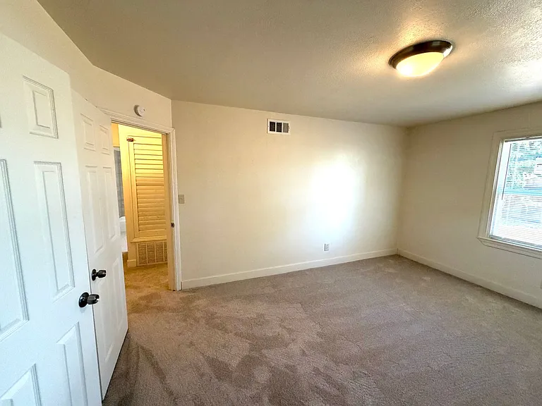 877 Eleanor Ave — Photo 32