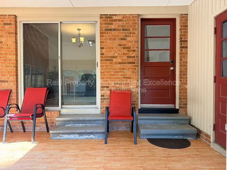 120 E Rowan St — Photo 20