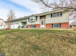 107 Peacock Rd, Mohrsville, PA 19541