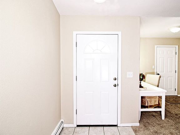 3rd image of 3194 Highview Rd