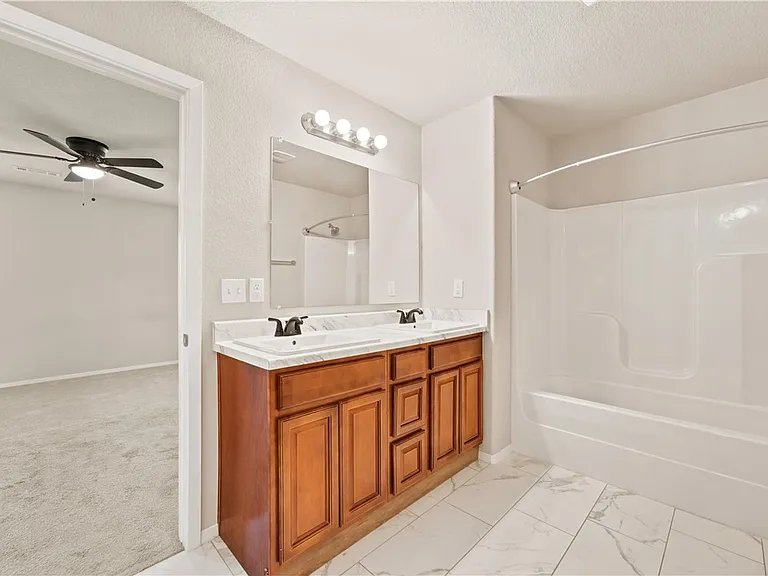 802 SW Green World St — Photo 13