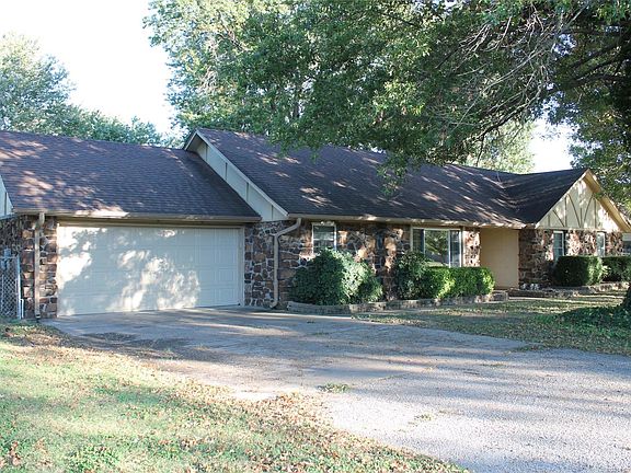2nd image of 10215 S 200th Ave E
