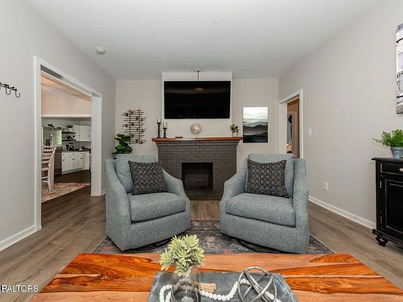 3rd image of 1716 8th Ave