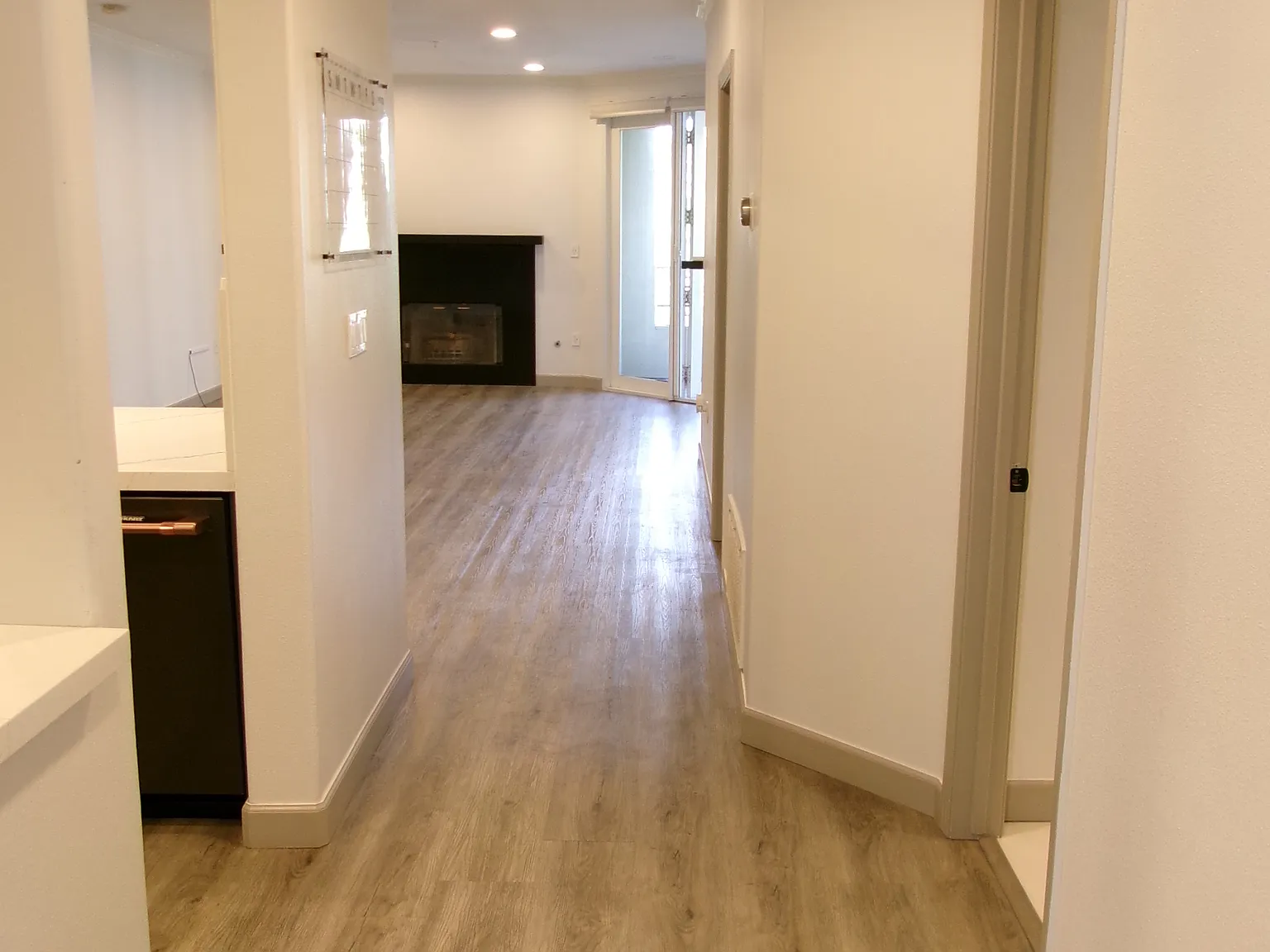 2 bed, 1326 sqft, $3,695 — Photo 3