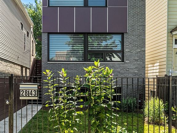 2nd image of 2843 N Maplewood Ave
