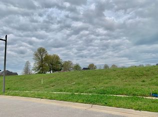 3223 W Bluffview St, Springfield, MO 65810