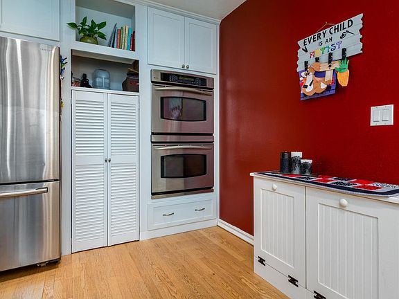 5th image of 1155 Oakdale Pl