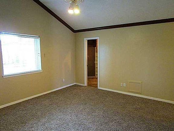 3rd image of 11324 Sundance Ave