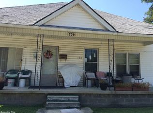 720 S 6th St, Paragould, AR 72450