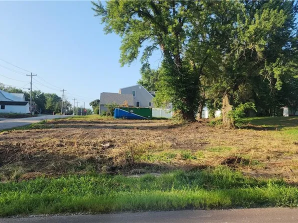 312 E Mill St, Gallatin, MO 64640