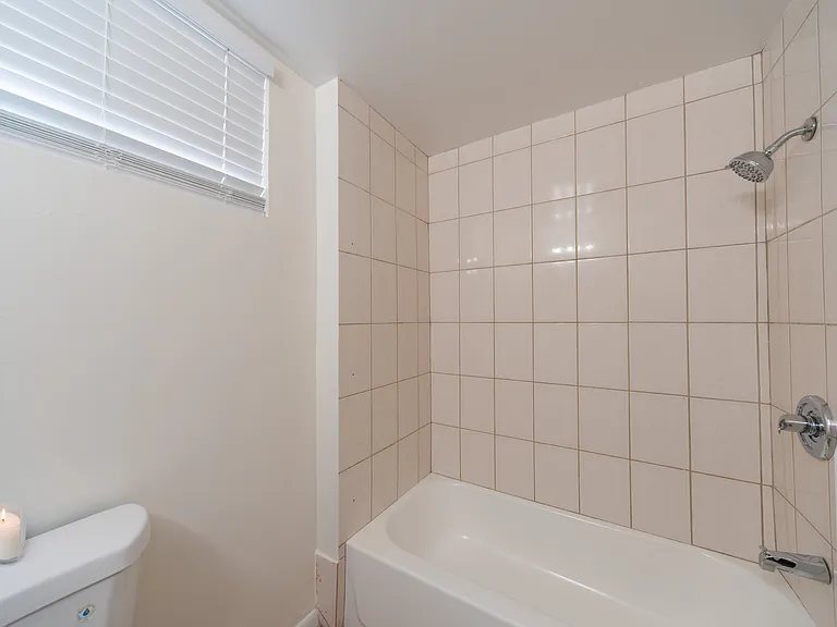 429 N Chapel Ave — Photo 12