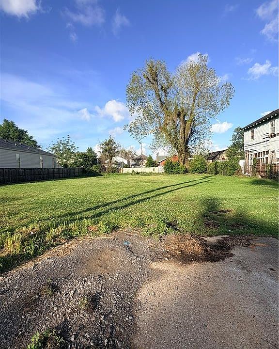 1st image of 2113 3rd St