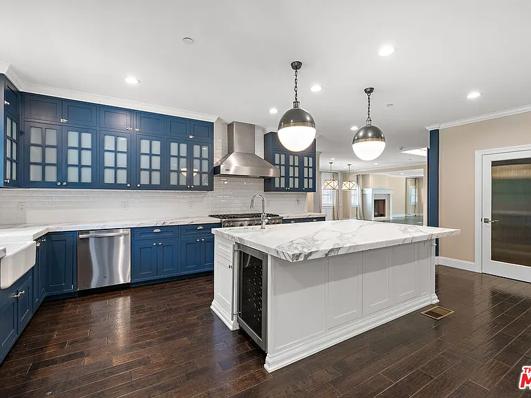 1147 Centinela Ave — Photo 18