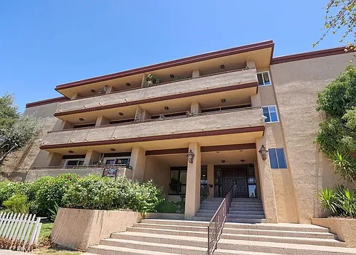 5412 Lindley Ave #310 Photo 1