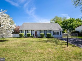 18 Colonial Dr, Hanover, PA 17331