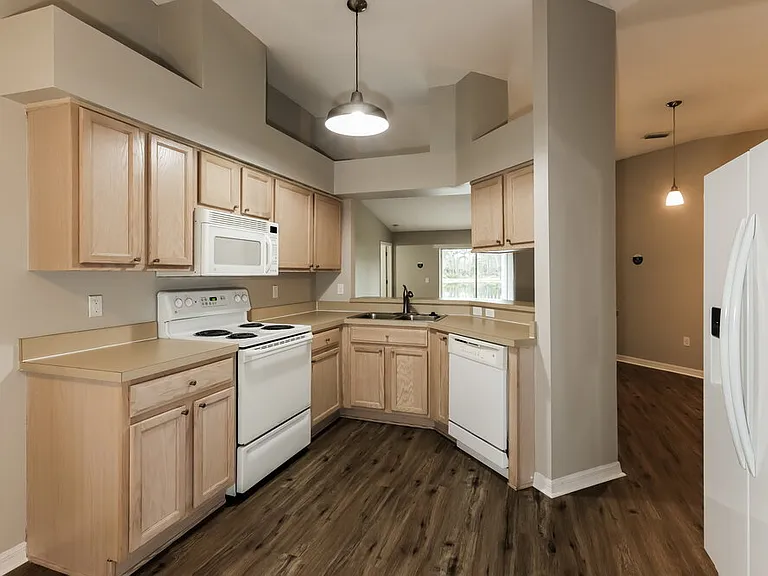 6415 Buckhead Ct — Photo 6