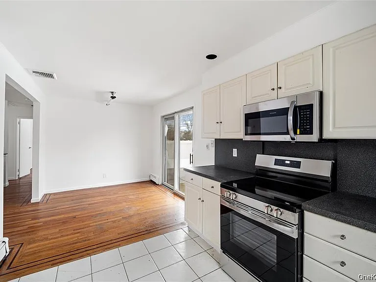 24 Elderberry Rd — Photo 6