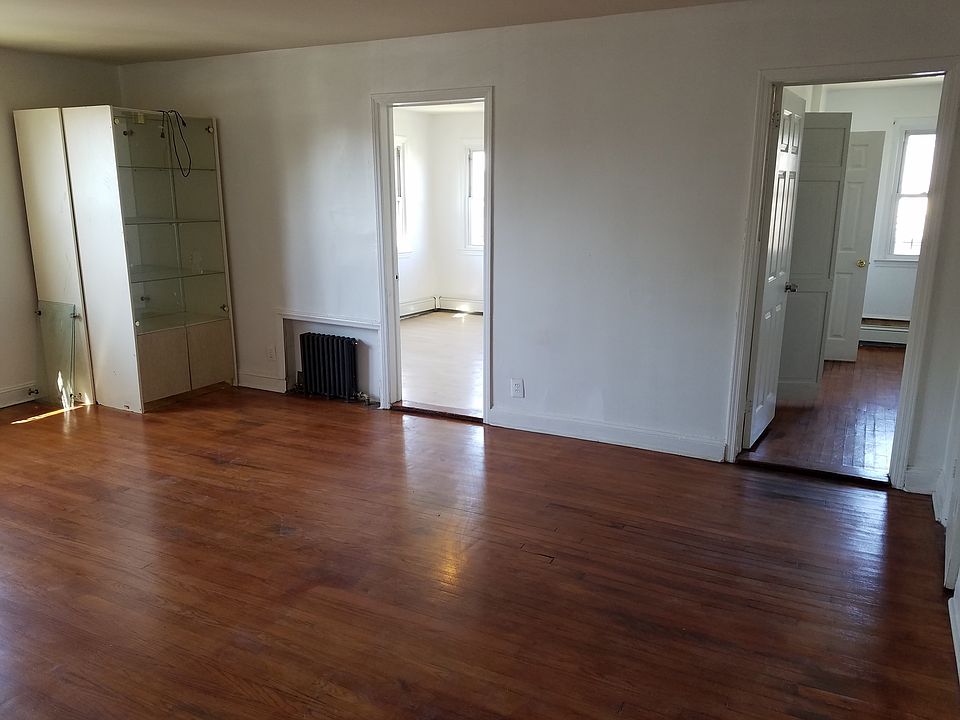 2nd image of 153 South Ave #2