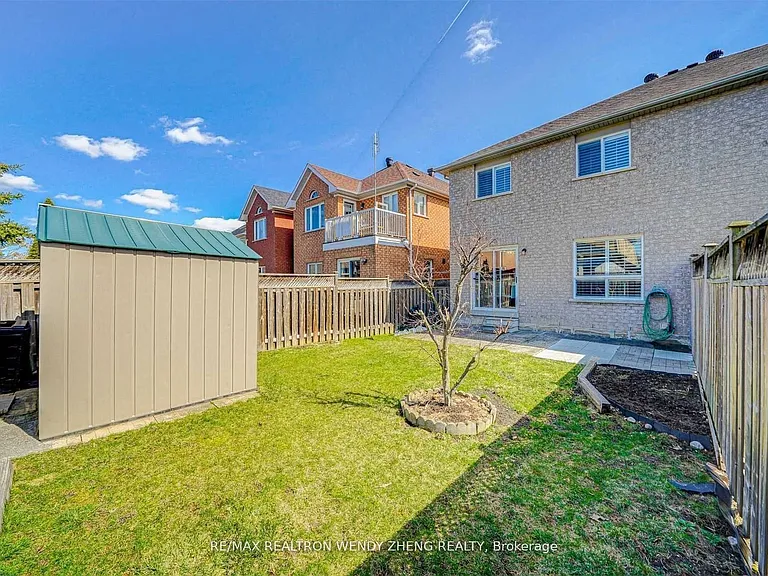 60 Warren Bradley St — Photo 31