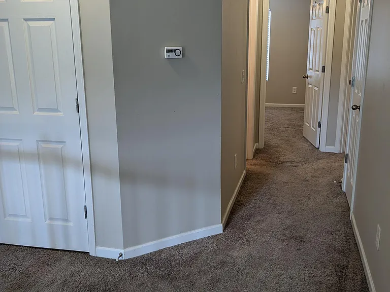 1058 Ashmore Dr — Photo 23