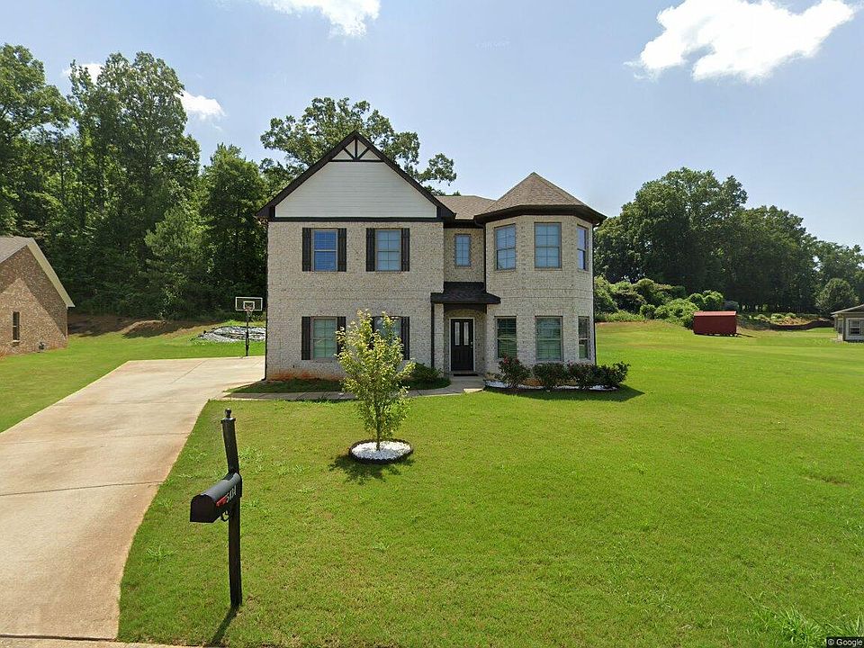View from front yard