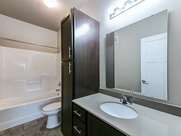 Pinecrest Apartment Homes — Photo 26