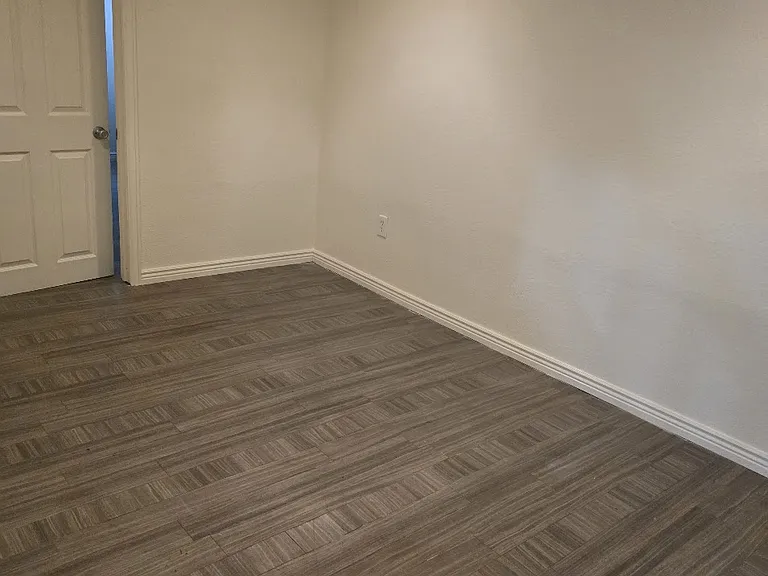 564 S Stuart St — Photo 12