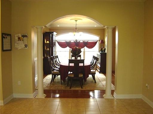 4th image of 3016 Meadow View Ct