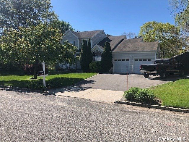 1st image of 4 Deering Ct