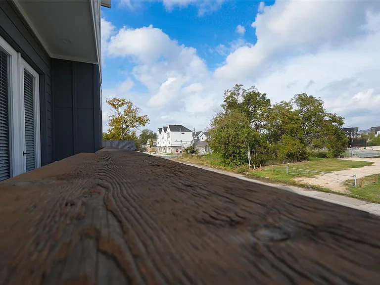 1614 Euel St — Photo 24