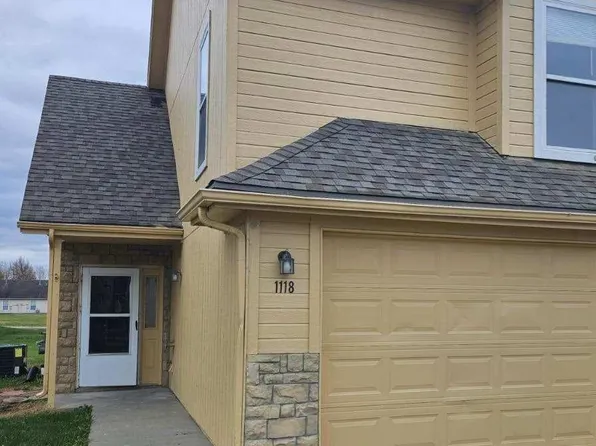 1118 Augusta Ln, Ottawa, KS 66067