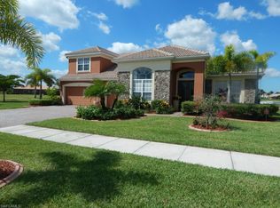 2110 Grove Dr, Naples, FL 34120