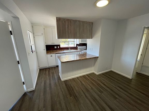 5th image of 1816 Marshallfield Ln Unit C