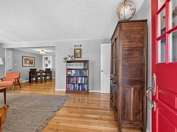 5th image of 4112 W 69th St