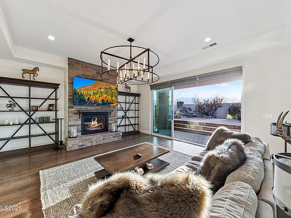 5th image of 9809 Dyevera Ln