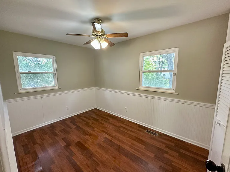 227 Creekwood Dr — Photo 12