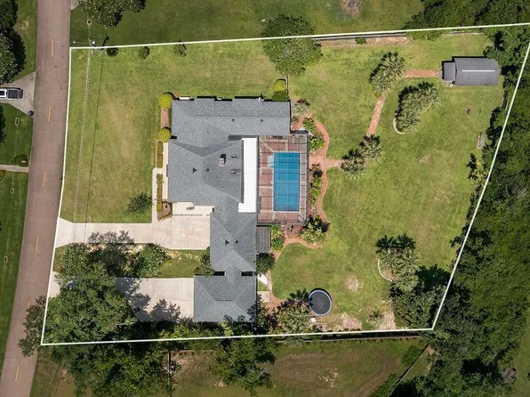 39837 River Oaks Dr, Ponchatoula, LA 70454