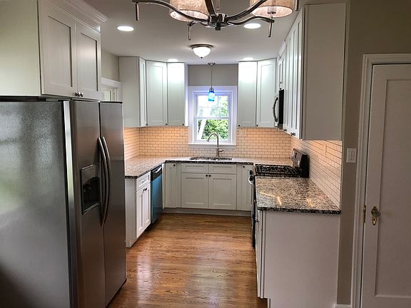 3rd image of 2719 Liberty St