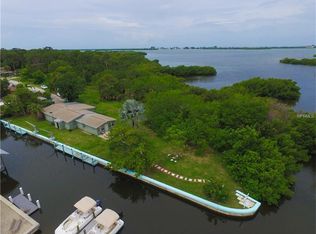 2011 S Pine St, Englewood, FL 34224