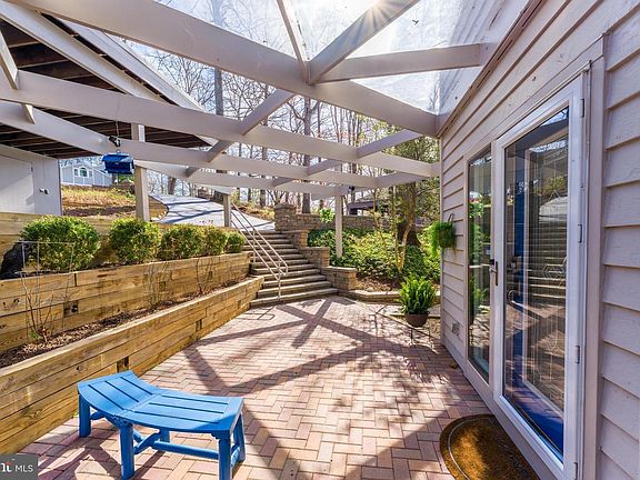 4th image of 2118 Owls Cove Ln