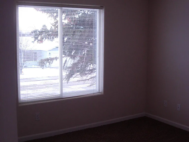 301 W Ridgeview Ln — Photo 10