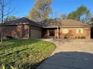 1223 N Chipper Ln, Wichita, KS 67212