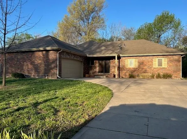 1223 N Chipper Ln, Wichita, KS 67212