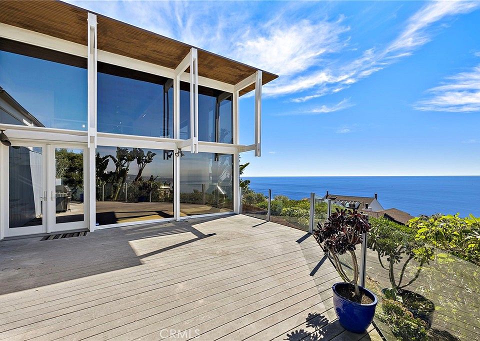 1st image of 599 Alta Vista Way