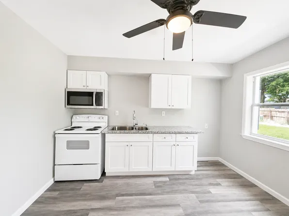 209 River Oaks Dr APT E, Destrehan, LA 70047