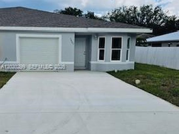 1407 Las Villas Blvd