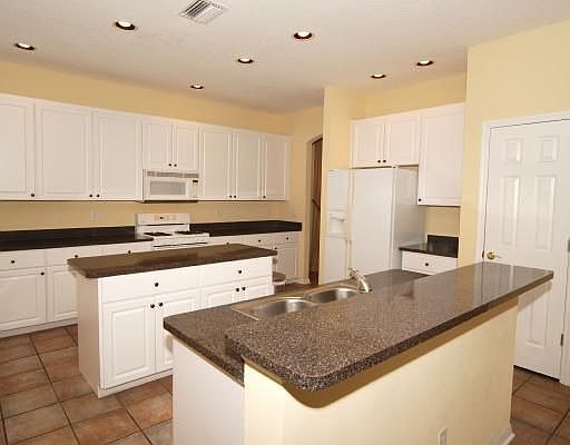 5th image of 18138 Heron Walk Dr
