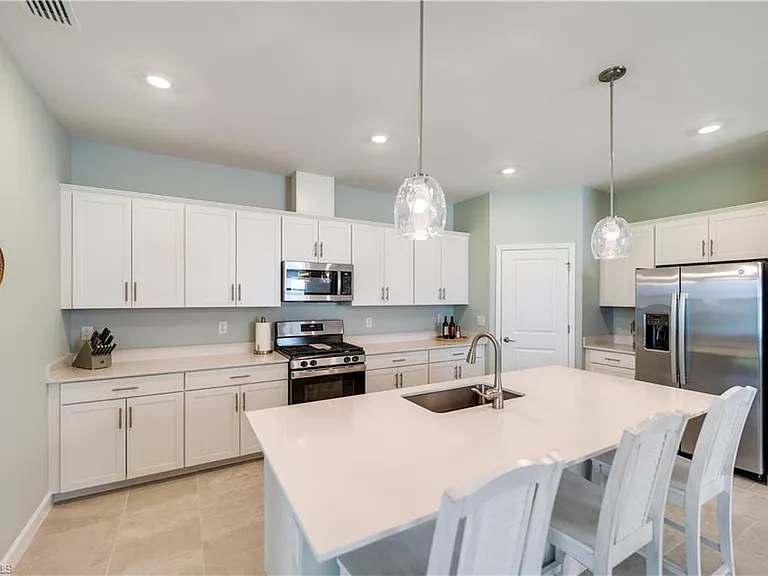 18546 Ives Dr — Photo 13