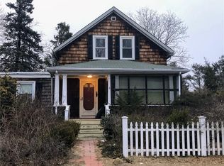 64 Prospect St, Barrington, RI 02806